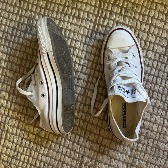 Low Top White Converse - Picture 4 of 4